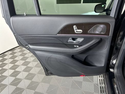 Certified 2024 Mercedes-Benz GLS 450 4MATIC image 24
