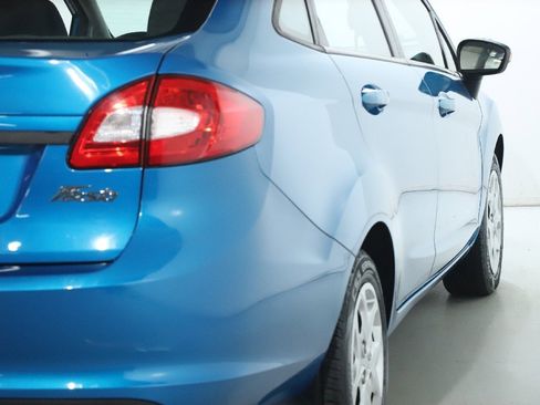 Used 2013 Ford Fiesta SE image 43