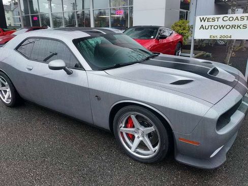 Used 2016 Dodge Challenger SRT Hellcat image 8