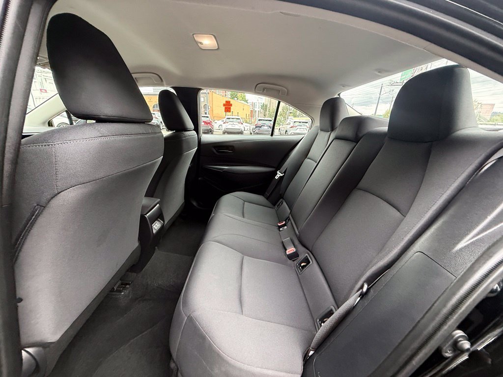 Used 2025 Toyota Corolla LE FWD image 14