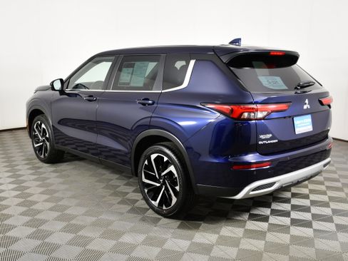 Used 2022 Mitsubishi Outlander SE FWD image 8