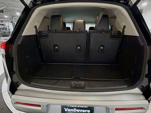 Used 2024 Nissan Pathfinder SL w/ Cargo Package AWD/4WD image 28