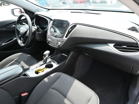 Used 2024 Chevrolet Malibu LT FWD image 29