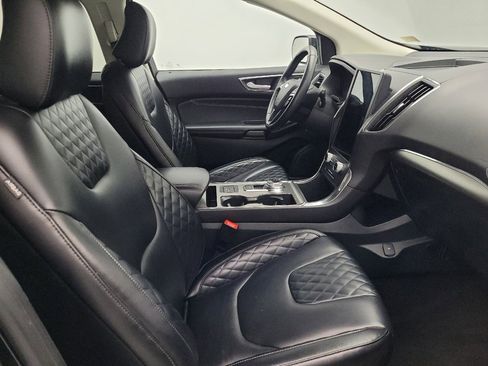 Used 2024 Ford Edge Titanium image 21