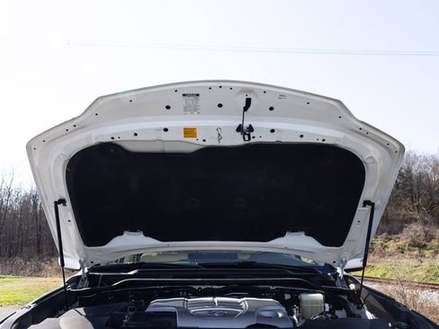 Used 2020 Lexus LX 570 4WD w/ Luxury Package image 76