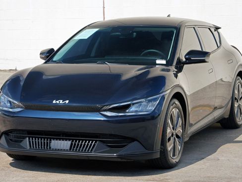 Used 2022 Kia EV6 Light RWD image 46