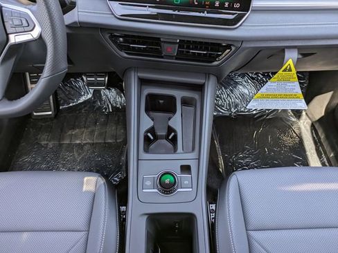 New 2026 Volkswagen Tiguan SE R-Line FWD image 18