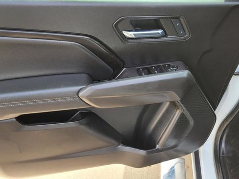Used 2023 Chevrolet Colorado LT image 18