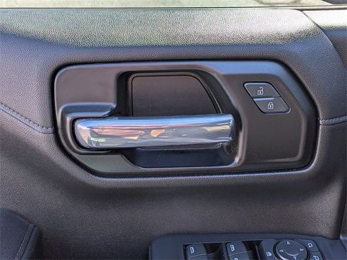 Used 2021 Chevrolet Silverado 1500 RST image 12