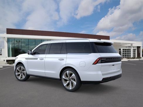 New 2026 Lincoln Navigator Black Label AWD/4WD image 4