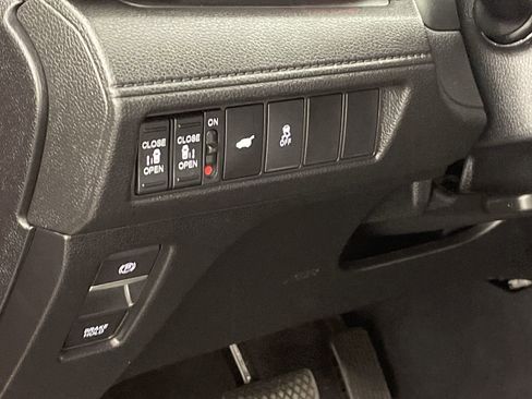 Used 2025 Honda Odyssey Sport-L image 14