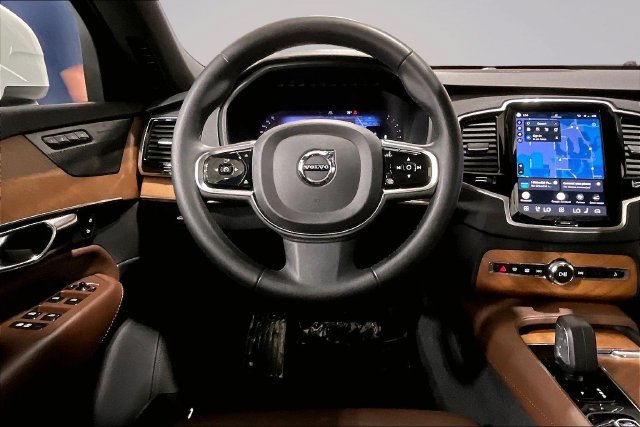 Certified 2024 Volvo XC90 B5 Plus w/ Protection Package Premier AWD/4WD image 8