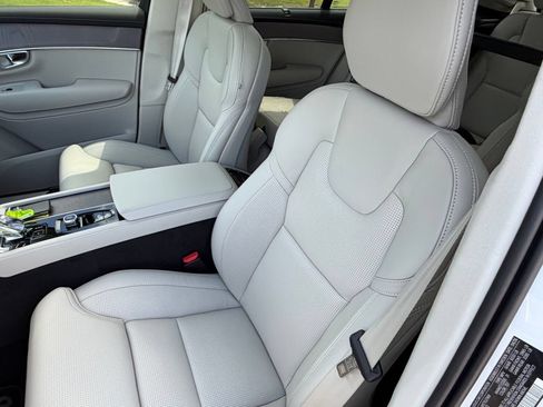 New 2026 Volvo XC90 B6 Ultra w/ Lounge Package AWD/4WD image 18