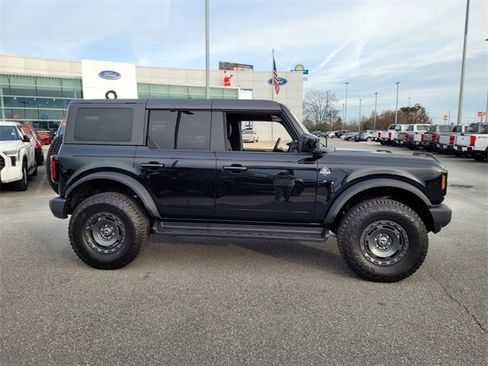 Used 2025 Ford Bronco Outer Banks w/ Sasquatch Package image 11