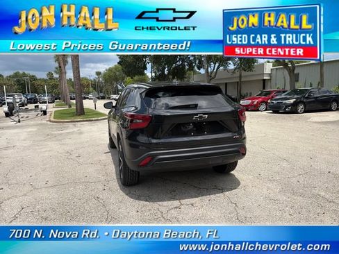 Used 2024 Chevrolet Trax RS w/ Driver Confidence Package FWD image 8