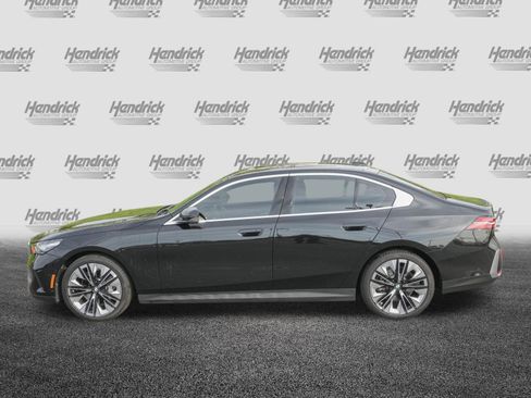 Certified 2024 BMW 530i w/ Premium Package image 6