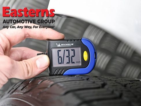 Used 2022 Toyota Corolla LE w/ LE Convenience Package FWD image 28