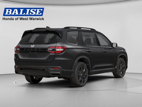 New 2026 Honda Pilot Black Edition image 2