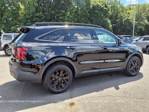 Certified 2022 Kia Sorento S w/ Panoramic Sunroof Package image 6