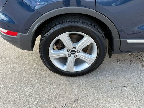 Used 2017 Lincoln MKC Premiere image 48