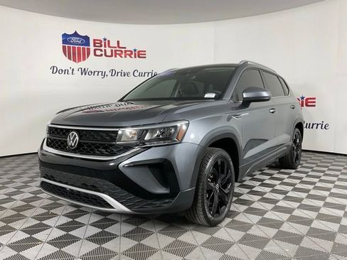 Used 2023 Volkswagen Taos SE image 7