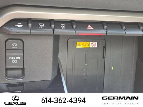 Used 2024 Toyota Sequoia Limited w/ Tow Technology Package AWD/4WD image 20