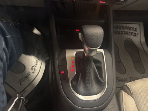 Used 2023 Kia Forte LXS w/ LXS Technology Package image 29