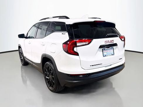 Used 2024 GMC Terrain SLT w/ Tech Package AWD/4WD image 8