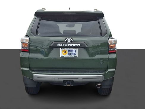 Used 2022 Toyota 4Runner TRD Off-Road Premium AWD/4WD image 5