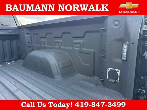 Used 2023 Chevrolet Silverado 1500 RST AWD/4WD image 14