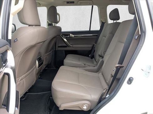 Used 2020 Lexus GX 460 Premium image 20