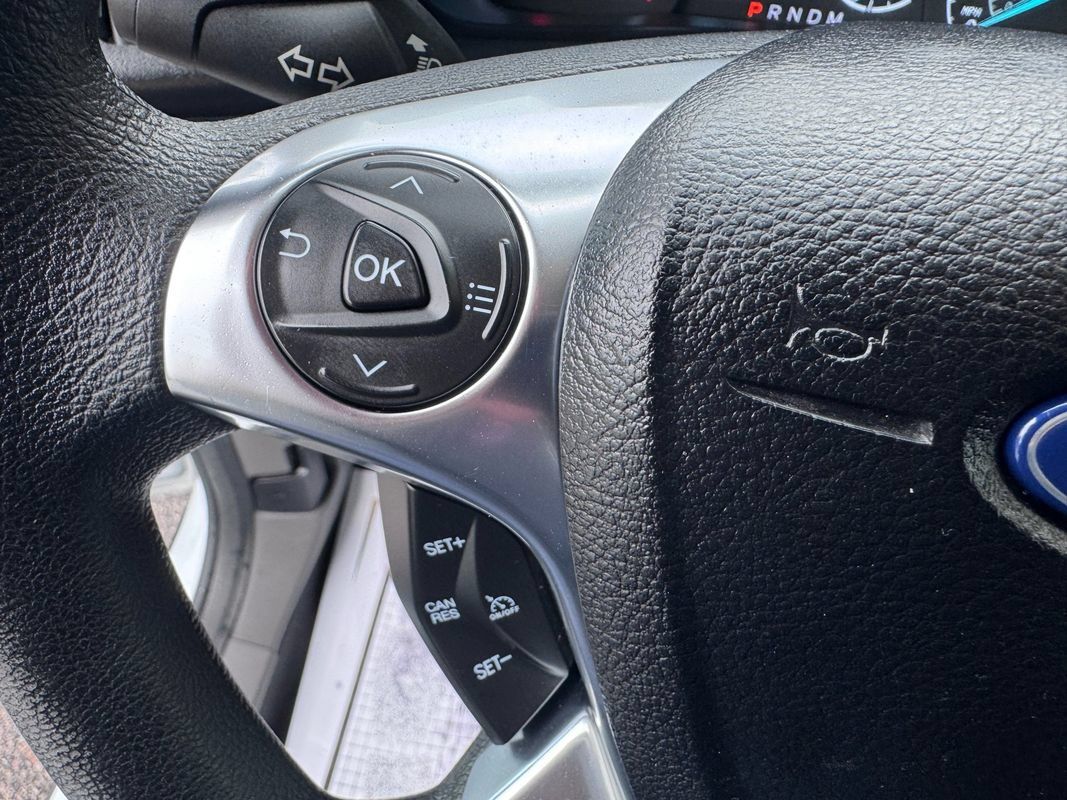 Used 2023 Ford Transit Connect XL FWD image 18