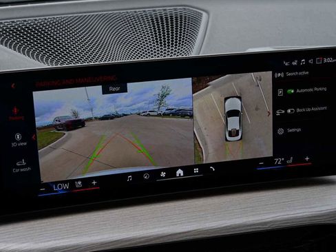 Used 2025 BMW 430i Coupe w/ M Sport Package image 13