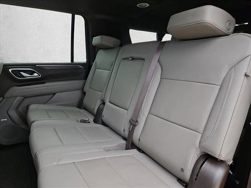 Used 2024 Chevrolet Suburban LT AWD/4WD image 19