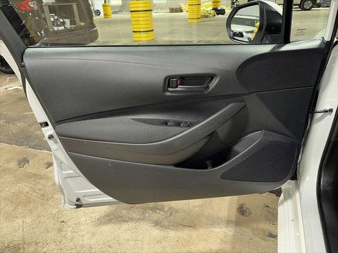 Certified 2025 Toyota Corolla LE image 28