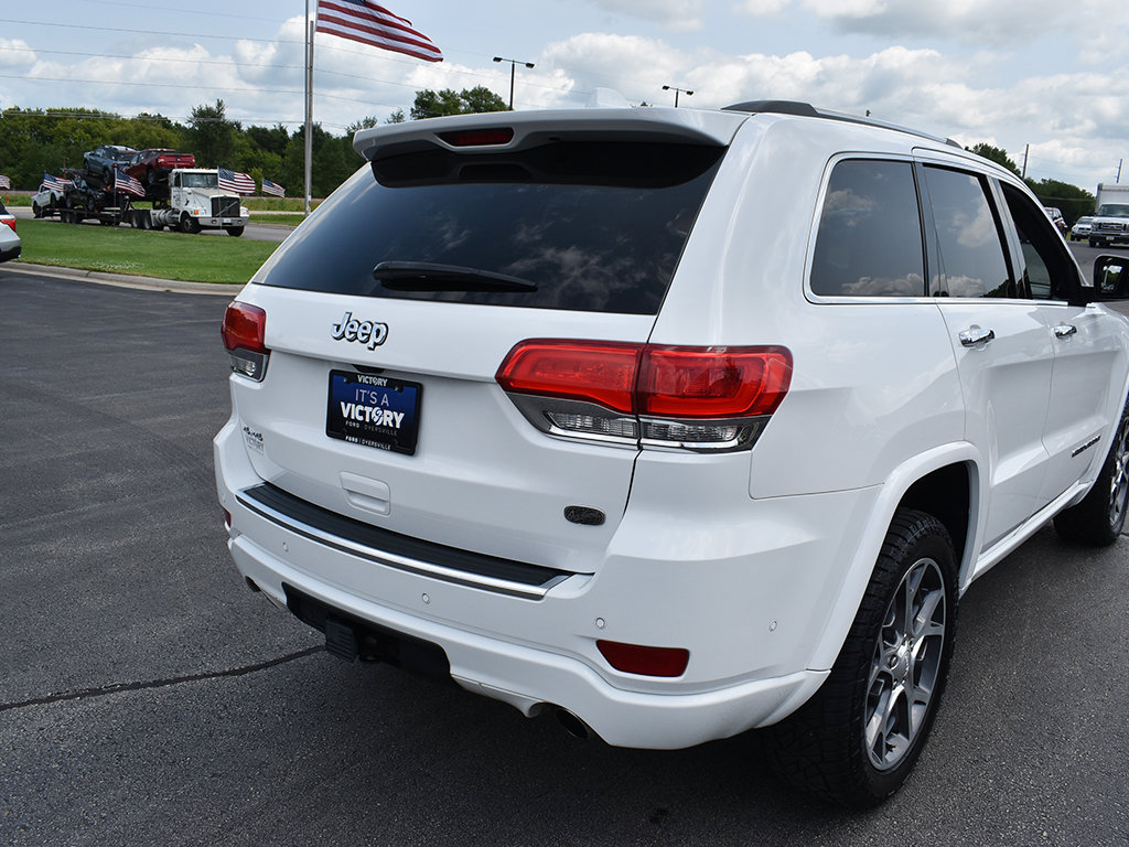 Used 2020 Jeep Grand Cherokee Overland AWD/4WD image 30