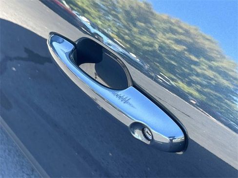 Used 2022 Ford Escape SEL image 15