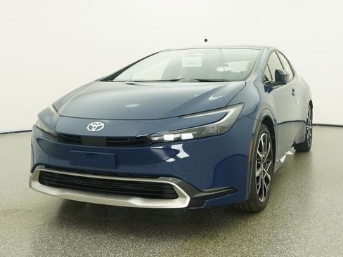 New 2026 Toyota Prius Plug-In Hybrid FWD image 32