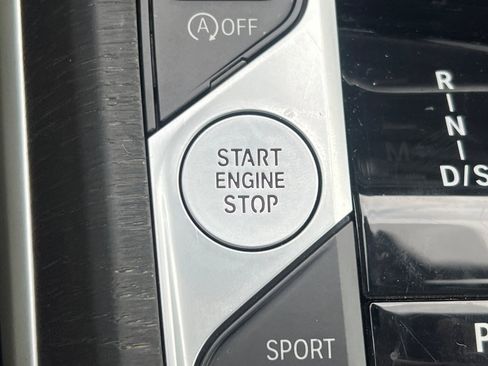 Used 2024 BMW 330i Sedan image 20