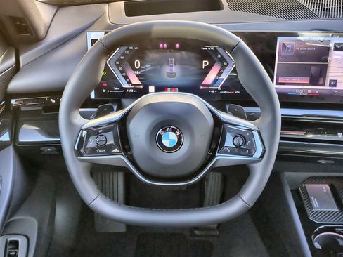 New 2026 BMW 530i xDrive image 24