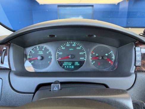 Used 2013 Chevrolet Impala LT w/ LT Sunroof Package FWD image 17