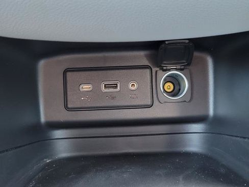 Used 2024 Chevrolet Equinox LT w/ LPO, Floor Liner Package FWD image 27