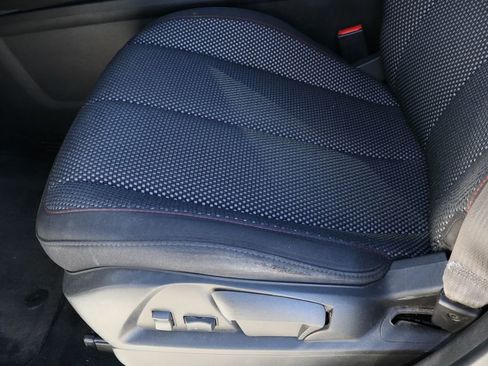 Used 2017 Chevrolet Equinox LS image 19