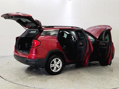 Used 2021 GMC Terrain SLE w/ Driver Convenience Package image 8