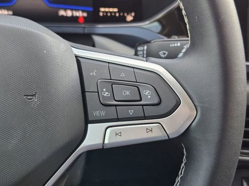 Used 2022 Volkswagen Taos SE image 30