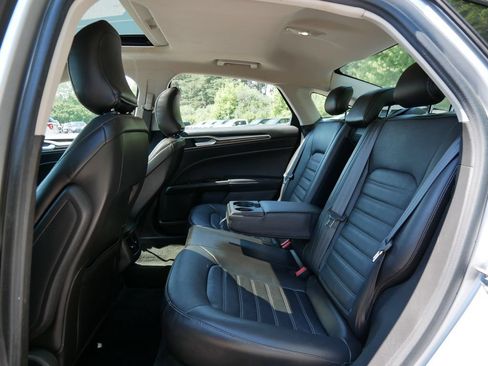 Used 2016 Ford Fusion SE w/ Equipment Group 202A FWD image 10