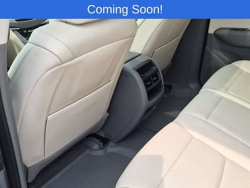 Used 2024 Cadillac XT5 Premium Luxury w/ LPO, Floor Liner Package AWD/4WD image 18