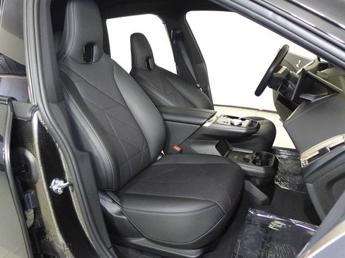 Used 2024 BMW iX xDrive50 w/ Sport Package AWD/4WD image 18