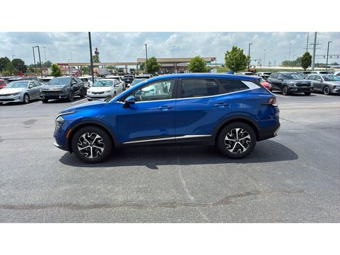 Used 2025 Kia Sportage EX FWD image 3