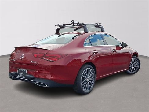 Used 2023 Mercedes-Benz CLA 250 4MATIC image 4